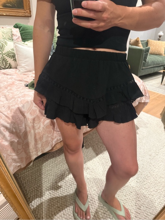 Bershka Dresses & Skirts - Bershka Black Ruffled Skort